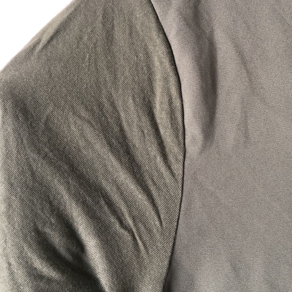 Ann Taylor Loft top (GRN) - Picture 4 of 7